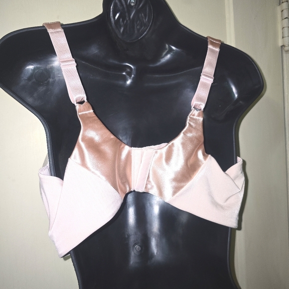 Vanity Fair Lingerie® Illumination Full-Figure Bra 76338 38DD - Picture 6 of 9